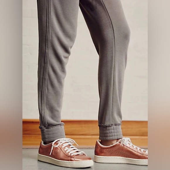 Free People|Back Into It Jogger/Army - Picture 2 of 8